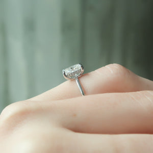 The Low Profile Kamellie Set With A 2 Carat Radiant Lab Diamond