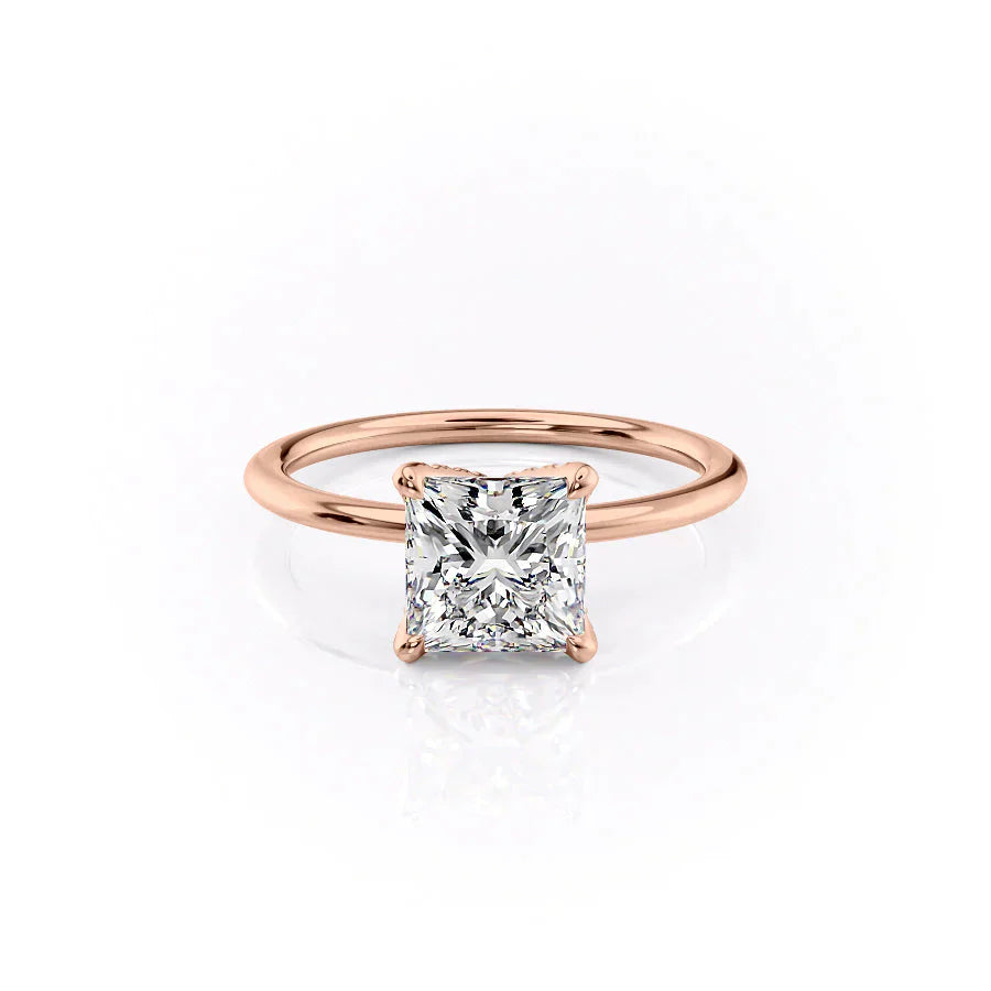 The Petal Kamellie Set With A 1.5 Carat Princess Moissanite