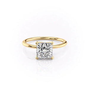 The Petal Kamellie Set With A 2.5 Carat Princess Lab Diamond
