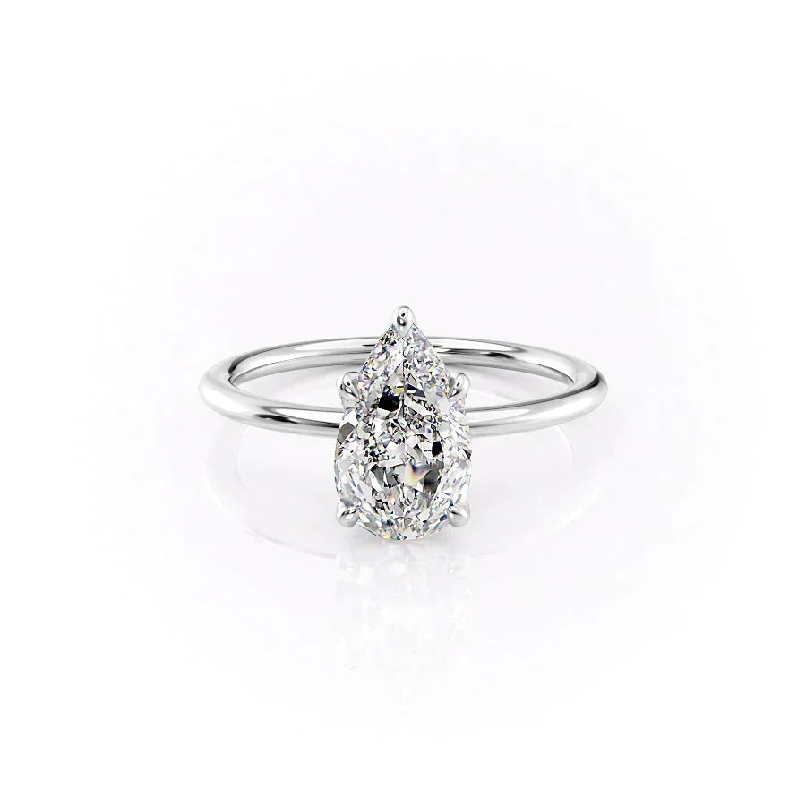 The Petal Kamellie Set With A Pear Moissanite