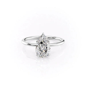 The Petal Kamellie Set With A Pear Moissanite