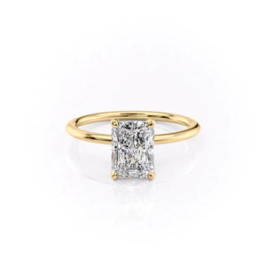 The Petal Kamellie Set With A 4.5 Carat Radiant Moissanite
