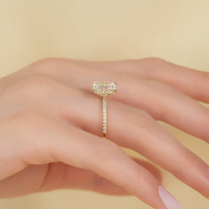The Pave Petal Kamellie Set With A 1 Carat Radiant Lab Diamond