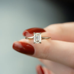 The Lexie Set With A 2 Carat Emerald Lab Diamond