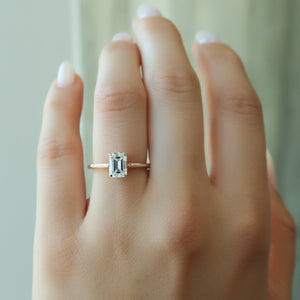The Lexie Set With A 2 Carat Emerald Lab Diamond