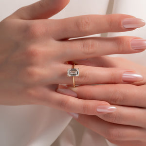 The Lexie Set With A 3 Carat Emerald Lab Diamond