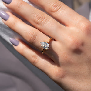 The Lexie Set With A 2 Carat Pear Lab Diamond
