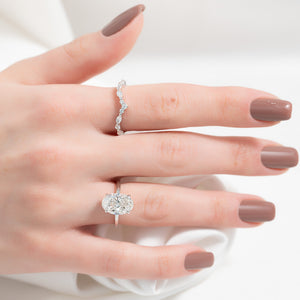 The Ashley Set With A 2 Carat Oval Lab Diamond