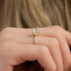 The Ashley Set With A 2 Carat Round Lab Diamond