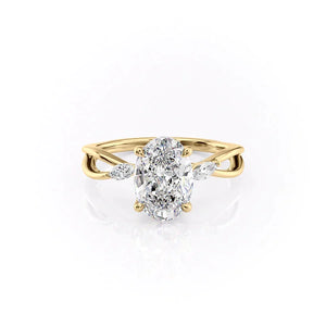 The Kelsey Set With A Oval Moissanite
