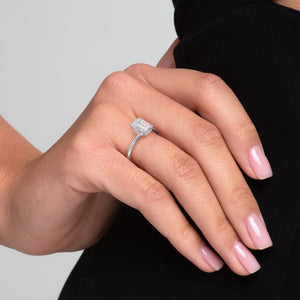 The Margot Set With A 1 Carat Emerald Lab Diamond