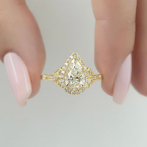 The Halo Stephanie Set With A 2 Carat Pear Lab Diamond