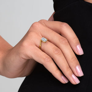 The Berta Set With A 3 Carat Emerald Lab Diamond