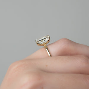 The Lisa Set With A 3 Carat Emerald Lab Diamond