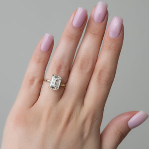 The Lisa Set With A 3 Carat Emerald Lab Diamond