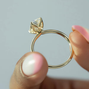 The Lisa Set With A 3 Carat Emerald Lab Diamond