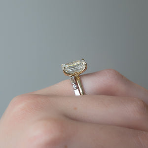 The Lisa Set With A 3 Carat Emerald Lab Diamond