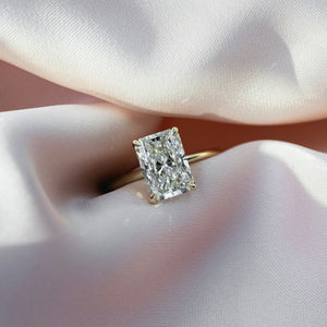The Lisa Set With A 2 Carat Radiant Lab Diamond