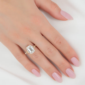 The Emma Set With A 2 Carat Emerald Lab Diamond