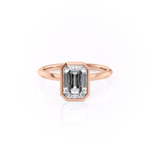The Razor Bezel Kamellie Set With A Emerald Moissanite