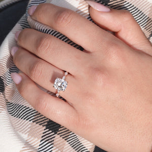 The Lucia - Engagement Ring Made in Rose Gold
