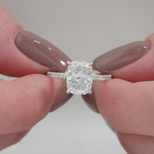The Pave Kamellie - Engagement Ring Made in White Gold