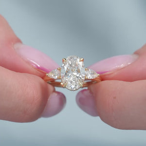The Lauren - Engagement Ring Made in Yellow Gold