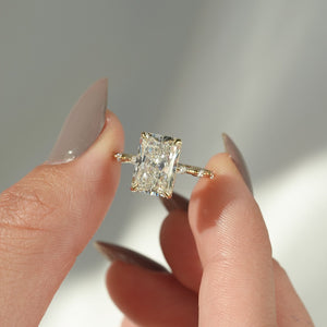 The Hidden Halo Penelope - Engagement Ring Made in Yellow Gold
