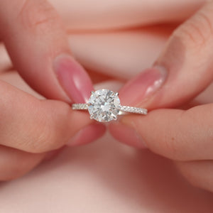 The Pave Crown Kamellie - Engagement Ring Made in White Gold