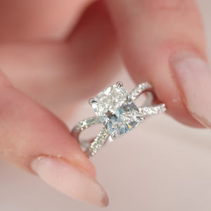 The Zoey - Engagement Ring Made in White Gold