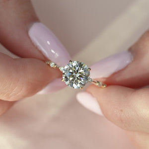 The Hidden Halo Penelope - Engagement Ring Made in Yellow Gold
