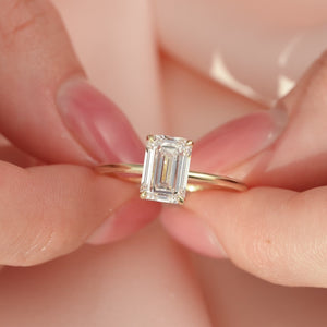 The Ashley - Engagement Ring Made in Yellow Gold