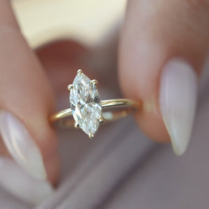 The Kamellie - Engagement Ring Made in Yellow Gold