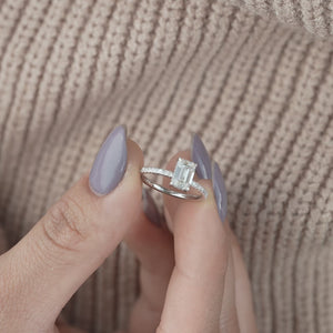 The Pave Kamellie - Engagement Ring Made in White Gold