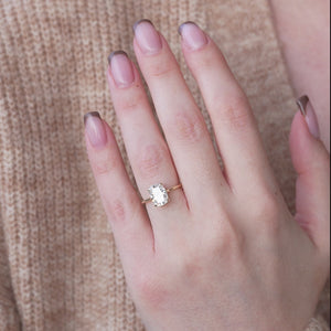 The Maia - Engagement Ring Made in Yellow Gold