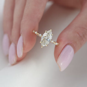 The Hidden Halo Penelope - Engagement Ring Made in Yellow Gold