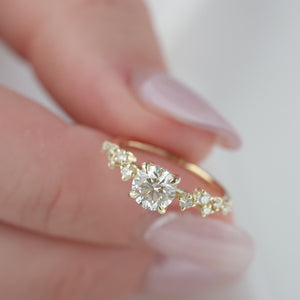 The Mia - Engagement Ring Made in Yellow Gold