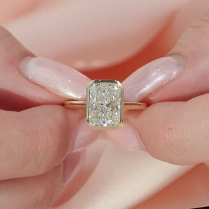 The Charlotte - Engagement Ring Made in Yellow Gold