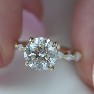 The Lindsey - Engagement Ring Made in Yellow Gold