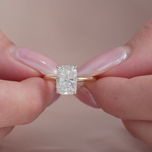 The Alex - Engagement Ring Made in Yellow Gold