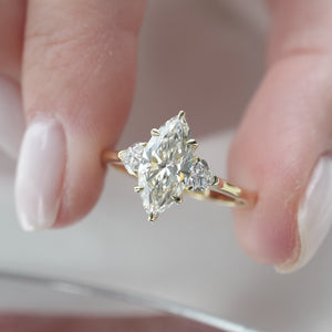 The Hearts Liv - Engagement Ring Made in Yellow Gold