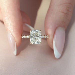 The Khloe - Engagement Ring Made in Yellow Gold