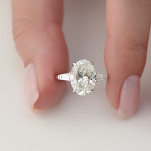 The Liv - Engagement Ring Made in White Gold