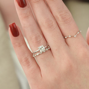 The Nelly - Engagement Ring Made in Platinum