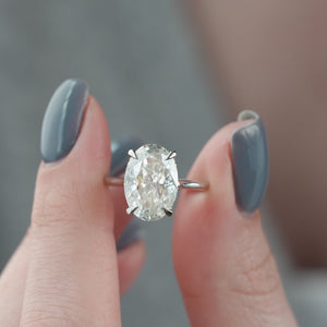 The Maia - Engagement Ring Made in Platinum