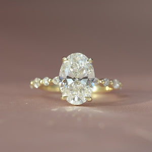 The Lindsey - Engagement Ring Made in Yellow Gold
