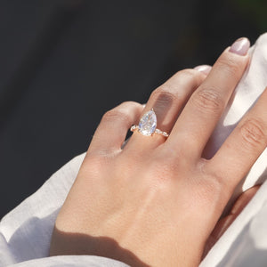 The Lucia - Engagement Ring Made in Rose Gold