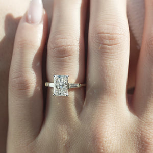 The Liv - Engagement Ring Made in Yellow Gold