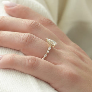 The Lindsey - Engagement Ring Made in Yellow Gold