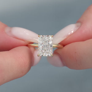 The Nelly - Engagement Ring Made in Yellow Gold